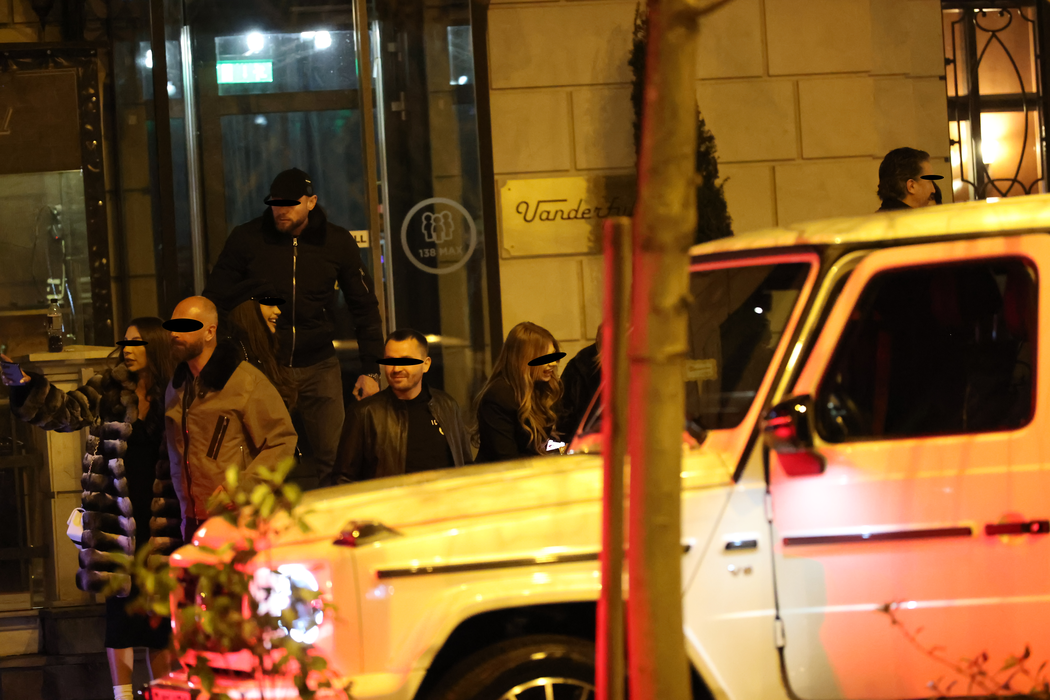 "Turbo Prințesica" și "Termopane"  stau de vorbă cu prietenii (Foto: CANCAN.RO)