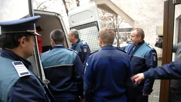 Polițist din Craiova, arestat după ce a întreţinut relaţii sexuale cu o fată de 13 ani