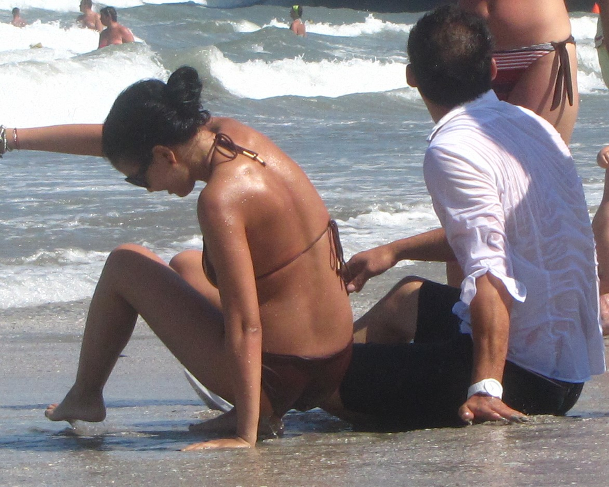 De rușine, Andreea Mantea nu mai face plajă în costum de baie. Cum arată însă trupul ei în bikini
