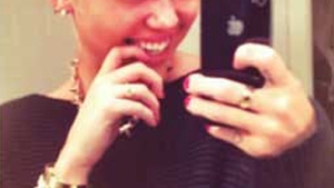 Ce se ascunde in spatele noii tunsori a lui Miley Cyrus? "E pe acelasi drum dezastruos ca Britney", spun specialistii