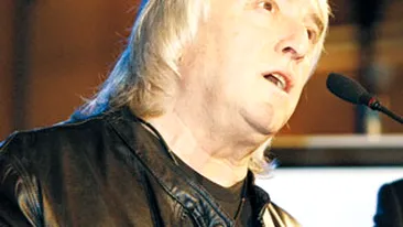 Titus Andrei, mesaj catre Alexandra Harra, pe care o considera fiica lui! Buna copile, ce faci? Esti bine? Mi-e dor de tine