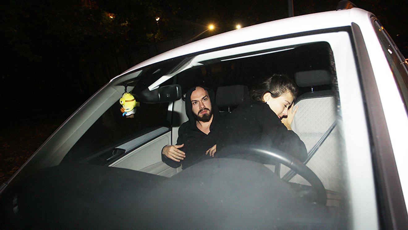 Prinţesica lui ”Tata Puiu” a tăbărât în maşină pe un frumuşel! Până acum, Maria Iordănescu n-a prea avut noroc în dragoste: n-a funcţionat nici cu ospătarul, nici cu pupăciosul! Poate că de data asta…