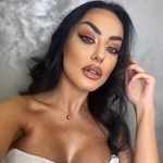 Corina este cel mai sexy medic stomatolog