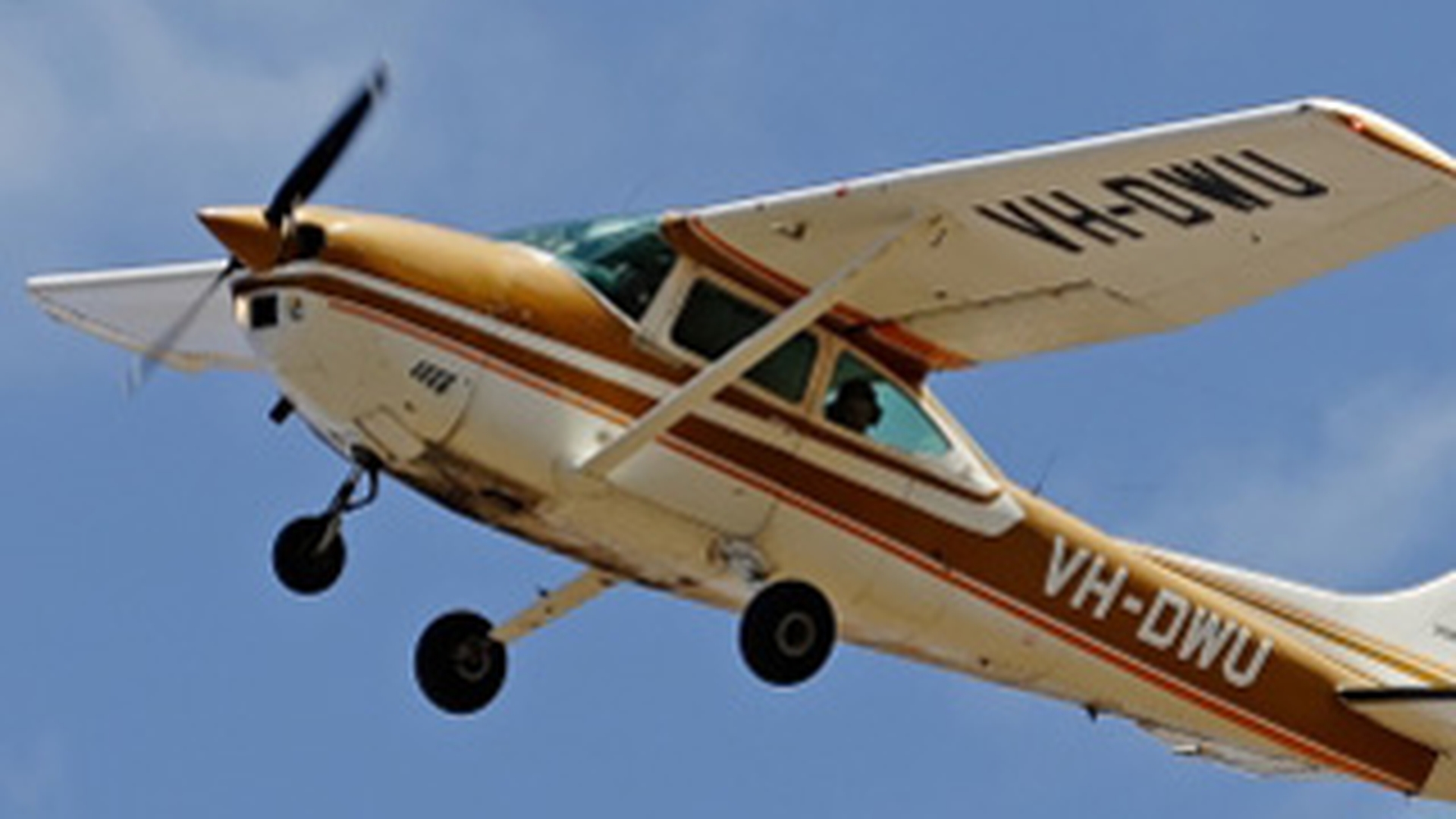 Casa Alba, evacuata de urgenta, din cauza unui avion de mici dimensiuni care a incalcat restrictiile aeriene