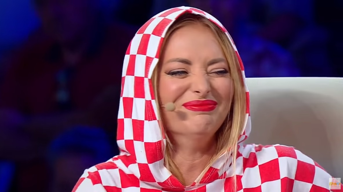 Imagini +18 la iUmor! Cum apare Delia Matache e fără precedent în televiziunea din România