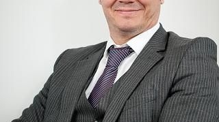 Fostul avocat al deputatului Mihail Boldea, jefuit de 200.000 de euro! George Moloman sustine ca i-au fost furate lingourile de aur si banii din cutia de valori a unei banci!
