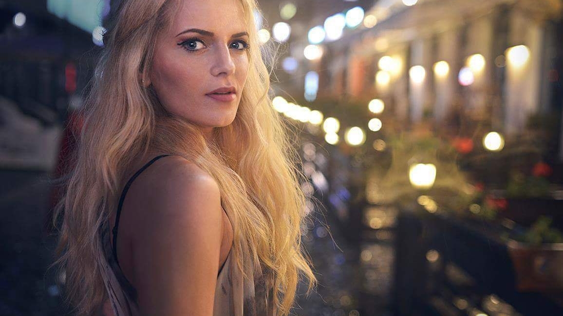 Cristina Caramarcu, solista trupei "The Humans", cerută în căsătorie la ceremonia de deschidere Eurovision 2018
