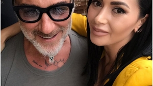 Gianluca Vacchi, fotografiat alături de o sexy-asistentă de la noi