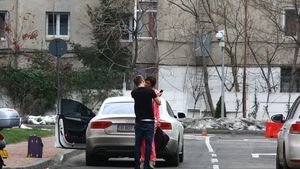 Madalina Pamfile merge pe stilul Danielei Crudu. Vezi ce manevre face ca sa ascunda relatia cu fotbalistul Alex Maxim
