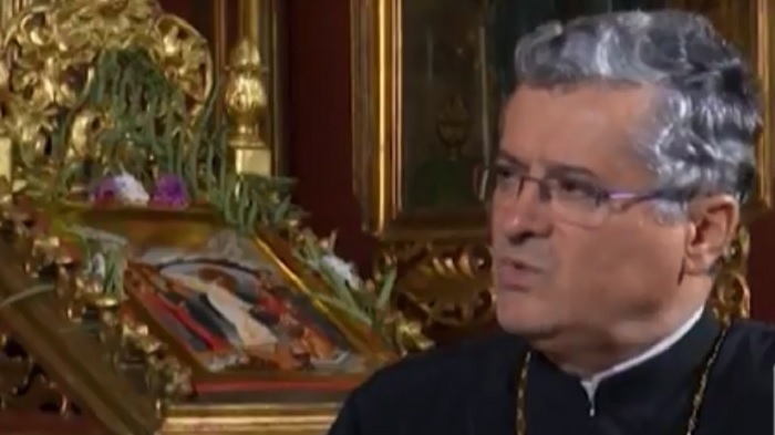 Preotul Vasile Răducă a demisionat din funcţia de prodecan al Facultăţii de Teologie Ortodoxă, după declarațiile pe care le-a făcut la Radio Trinitas