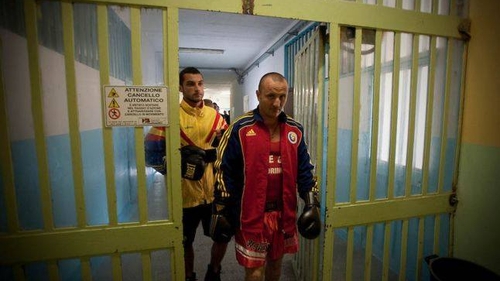 Începe măcelul în lume interlopă din Iași? Celebrul Oarză, șeful mafiei românești din Torino, săltat pentru o răzbunare incendiară