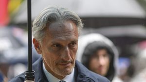 Matei Păun, prietenul controversat al lui Nicușor Dan, și-a făcut apariția la Palatul Cotroceni de Ziua Națională a României