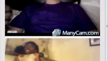 Justin Bieber se masturba pe net, uitandu-se la admiratoarele care se dezbracau pentru el pe videochat!