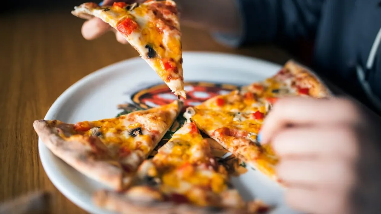Preț uluitor in București! Locul în care o pizza costă 350 lei