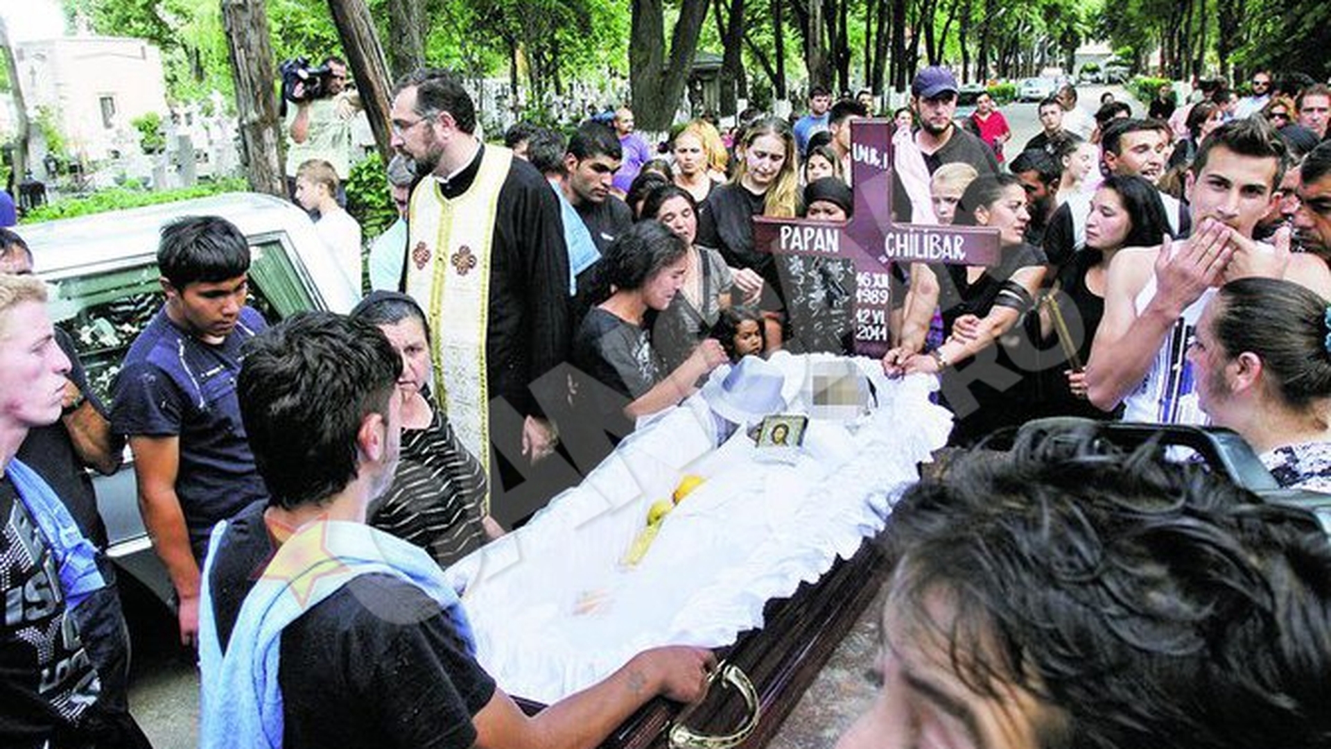 Colegii de film vor avea grija de fiica lui Papan
