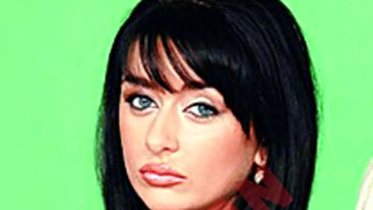 Denisa de la Bambi: Prezentam playboy-stele ca pe mari dive