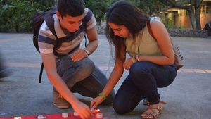Este ziua internațională a lumânărilor aprinse în memoria victimelor răpuse de virusul HIV-SIDA