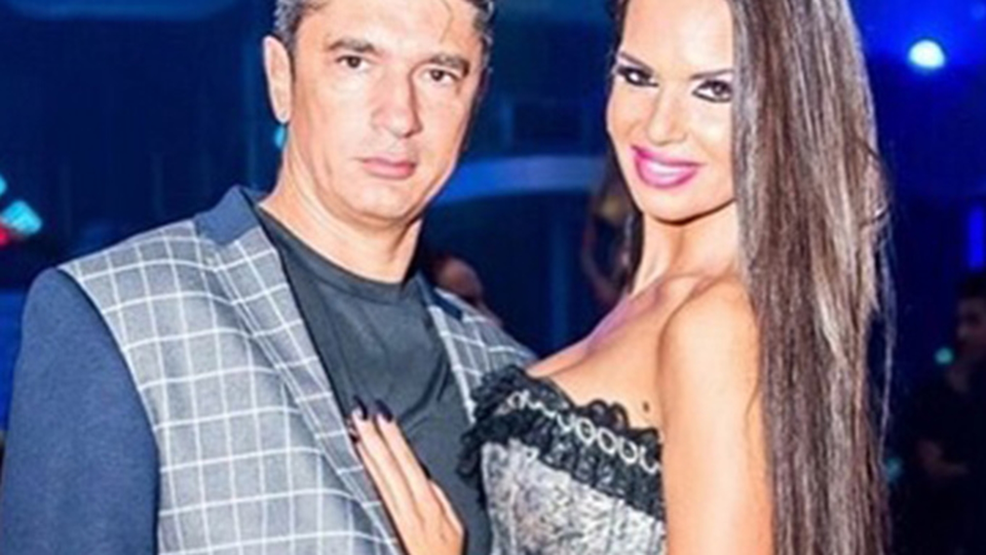 E gravidă? Iubita lui LAZARUS, cu burtica la vedere