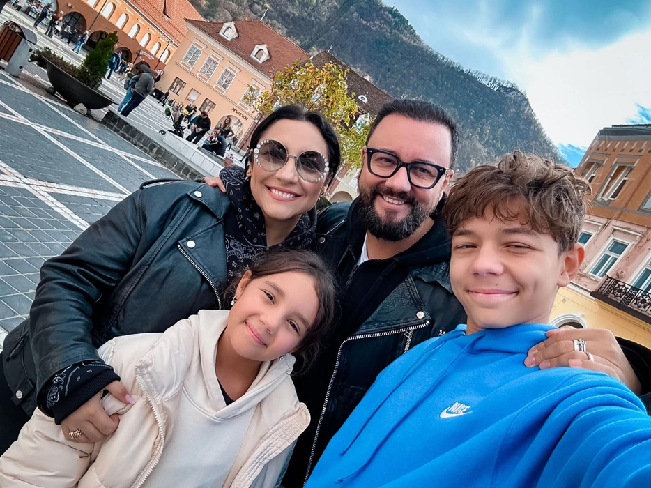 Familia Măruță, într-o excursie la munte / Foto: Facebook