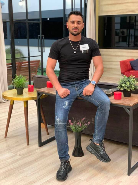 Un celebru manelist a intrat în casa Puterea Dragostei! Cine este noul „Casanova” care le-a luat mințile domnișoarelor