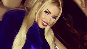 LOREDANA CHIVU suferă că nu şi-a găsit alesul: ”Unde e bărbatul care nu te lasă orice ar fi?”