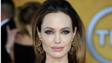 Reacţia ANGELINEI JOLIE în ceea ce priveşte zvonurile că ar fi pe moarte