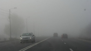 Cod galben de ceață în 12 județe din țară, duminică seara