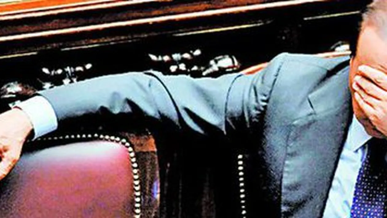 Silvio Berlusconi, cel mai longeviv premier italian, a iesit din politica pe usa din dos. Arrivederci, Cavaliere!