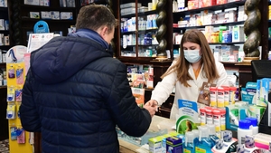 Alertă în Brașov! O farmacistă a fost testată pozitiv cu coronavirus