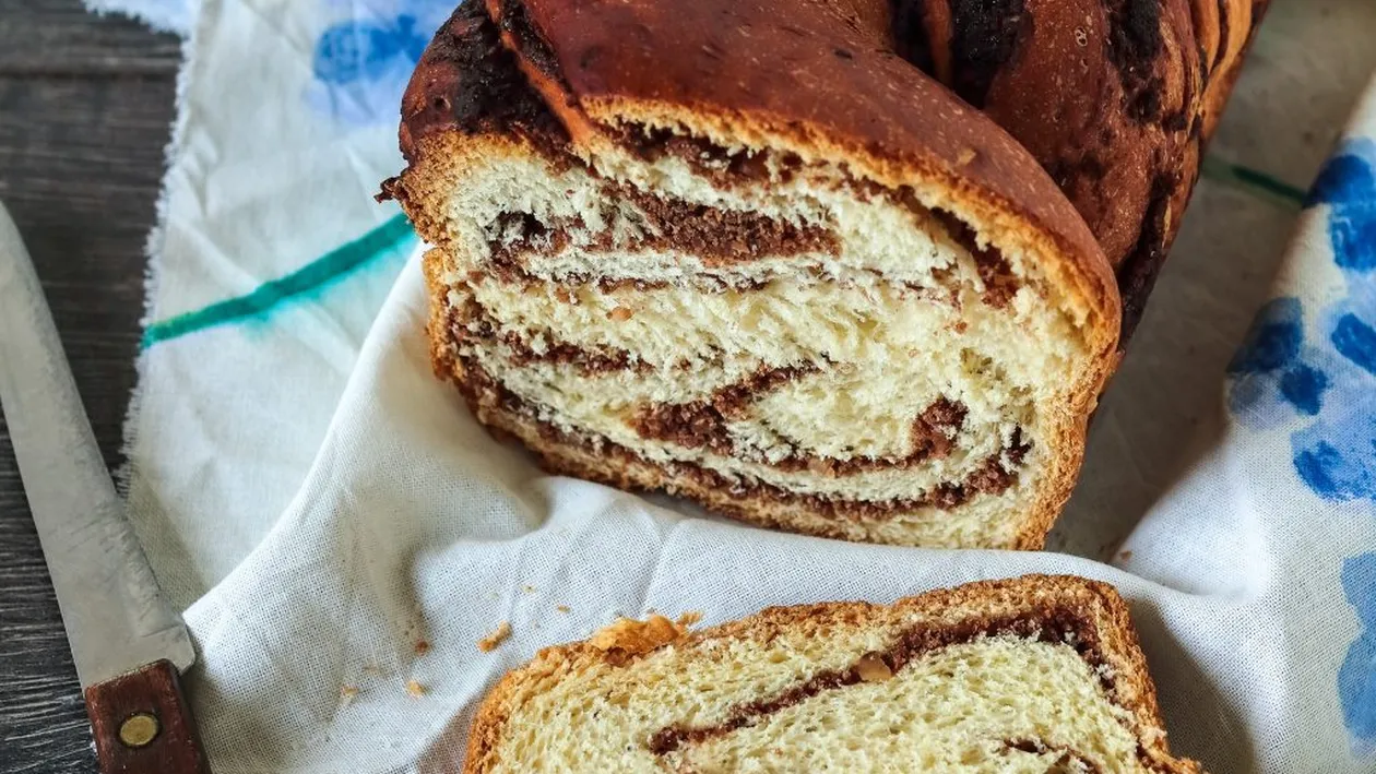 Cozonacul de Paște trebuie sau nu ținut în frigider?! Câte zile rezistă, de fapt