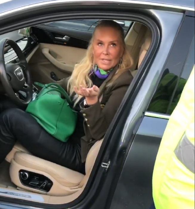 Ex-iubitul Stila Sarafu a umilit-o de față cu polițiștii pe Vica Blochina