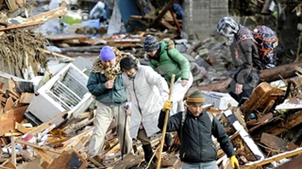 VIDEO Dezastru in SUA! Tornadele fac ravagii! Autoritatile depoziteaza cadavrele in camioane!