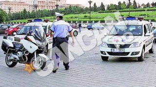 Politistul tarat pe capota masinii, pradat la IML! Hotii i-au furat radarul din masina!