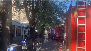 Panică la Pro TV! Un restaurant aflat în apropierea sediului televiziunii a luat foc