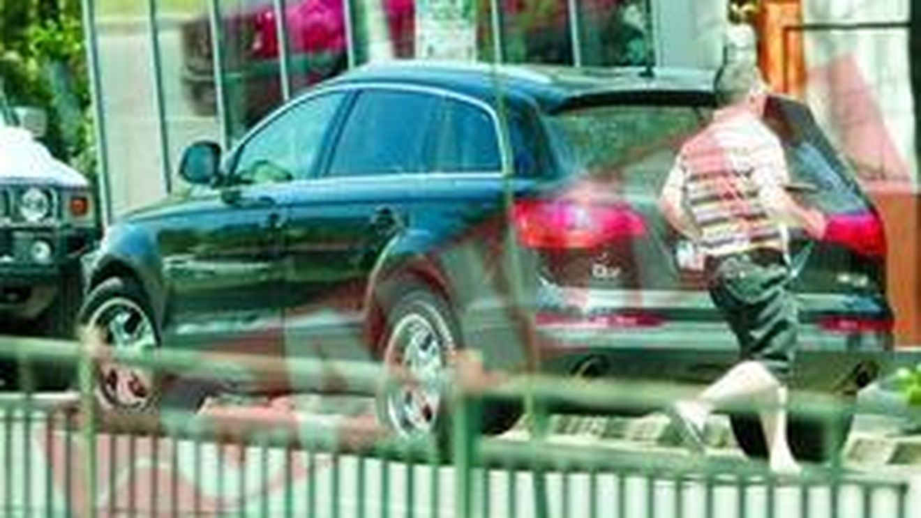 L-am prins la volan! Vijelie conduce cu permisul anulat