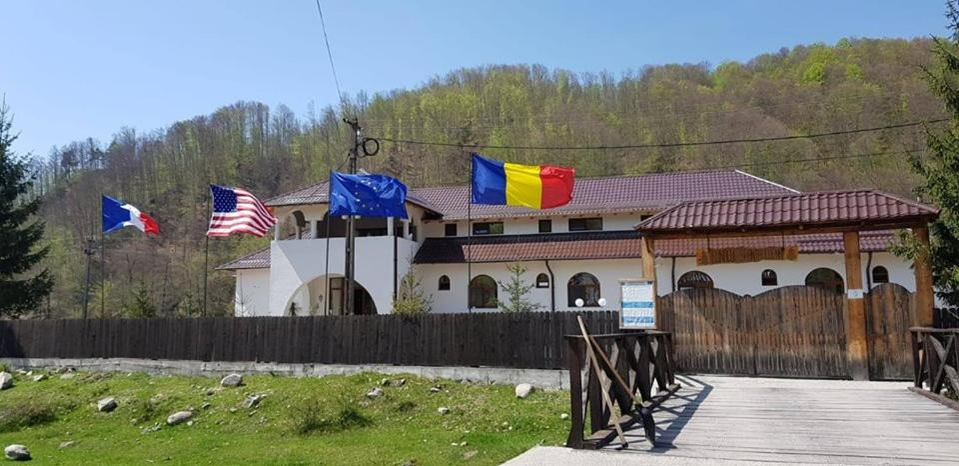 Cât costă o noapte de cazare în hotelul Monicăi Anghel. Foto: booking