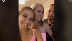 Un cuplu de swingeri a devenit viral pe TikTok! Poveste lor i-a șocat pe internauți. „Îl las să se joace cu…”