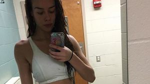 Nu s-a mai epilat de un an! Cum arată bloggeriţa de fitness care promovează frumuseţea naturală