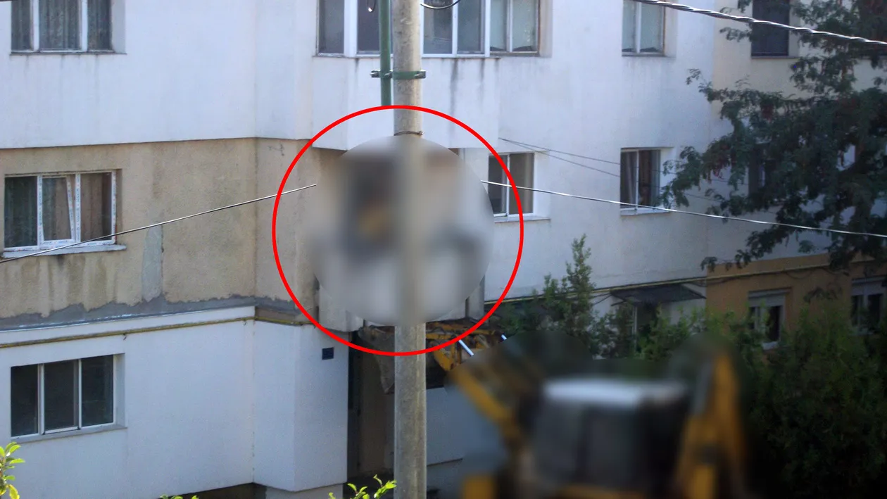 Numai la romani vezi asta! Si-a uitat cheile de la apartament si a intrat in casa cu...