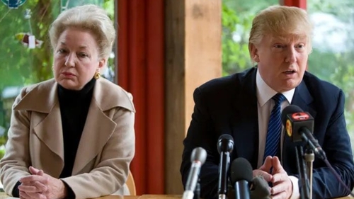 Donald Trump, în doliu. Sora sa, Maryanne Trump Barry, a fost găsită fără suflare în apartament