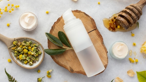 (P) Cosmetice BIO de marcă de pe NOTINO: Oferă pielii tale o îngrijire mai sănătoasă, de înaltă calitate!