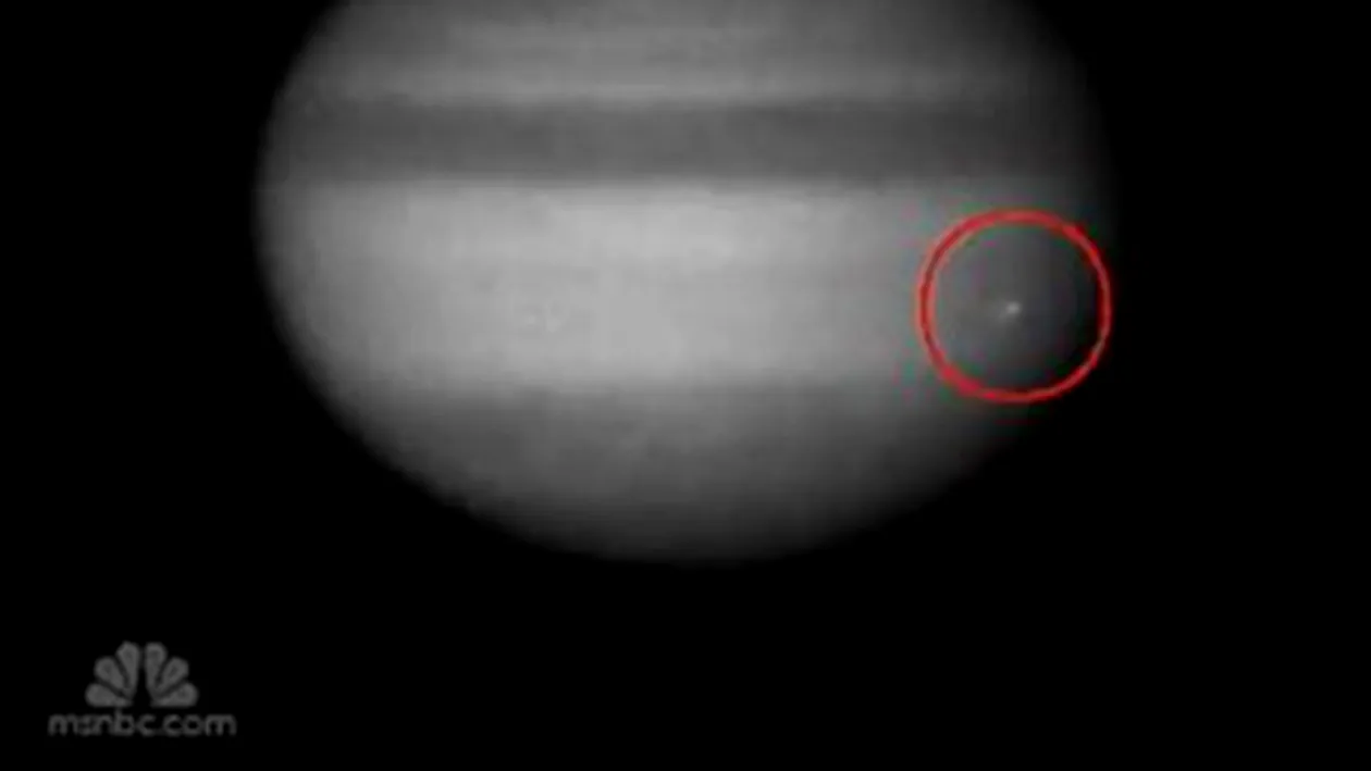 Un asteroid a lovit planeta Jupiter