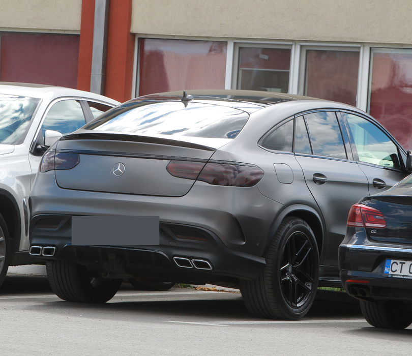 Dennis Man și-a cumpărat un Mercedes-AMG GLE 43 4MATIC de 100.000 de euro, de care este foarte mândru
