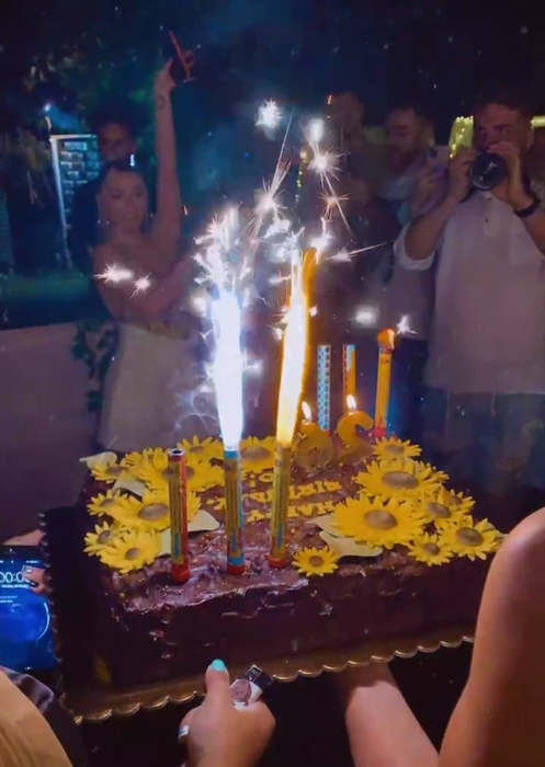 Jo și-a serbat ziua de naștere! Cu ocazia evenimentului a lansat și o nouă melodie. „Cea mai de suflet piesă a mea…”