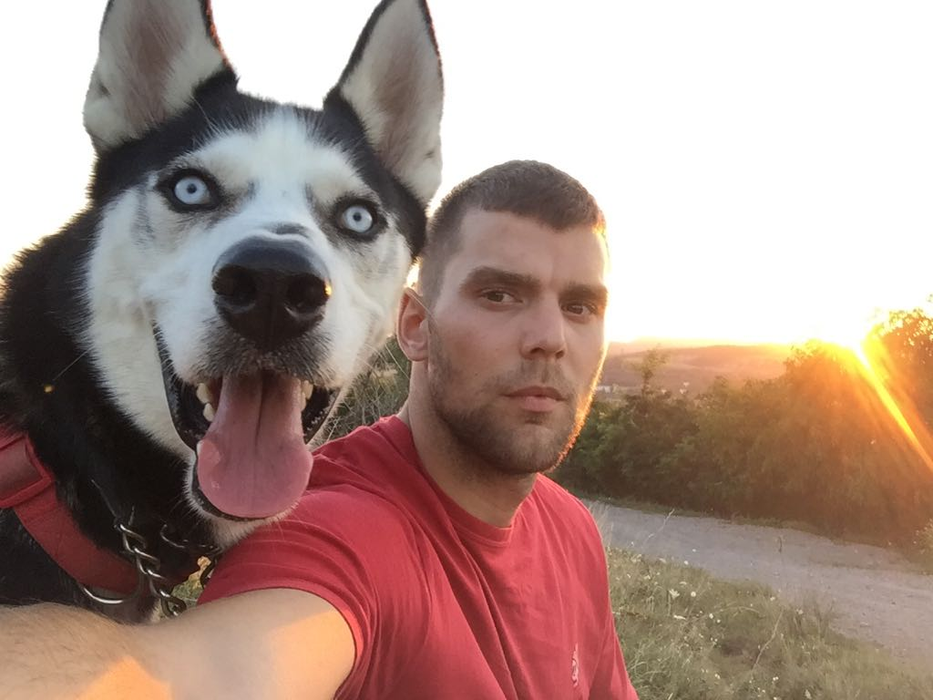 Ce bine arată soția lui Mihai Leu! Cum s-a pozat Anna Leu alături de un grup de fotomodele