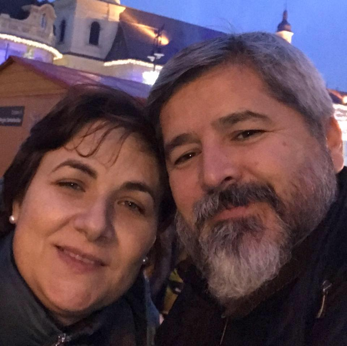 Părintele Vasile Ioana și soția sa / Sursă foto: Facebook