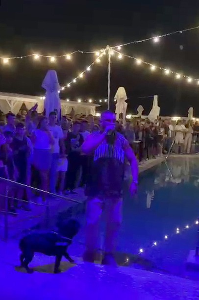 Dorian Popa, show de show la piscină / Sursă foto: CANCAN
