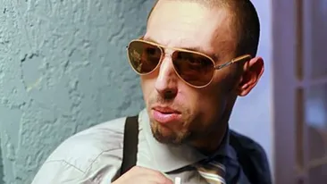 Impresarul Alexandrei Stan a luat-o de jos inainte sa o descopere pe cantareata! Uite cum canta la cobza intr-o manea celebra