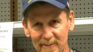 A gasit pe strada 3.300 de dolari si i-a restituit