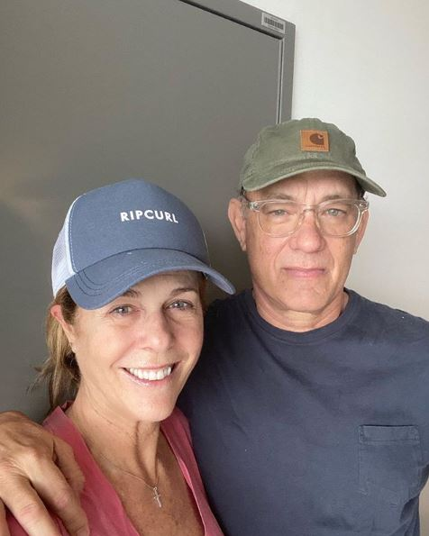 Tom Hanks și Rita Wilson au devenit imuni în fața noului coronavirus și au donat sânge pentru crearea unui vaccin împotriva COVID-19
